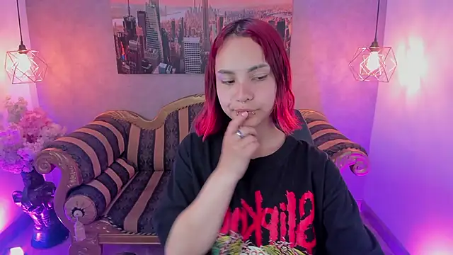 Megane whitte online show from 11-17-25, 08:58