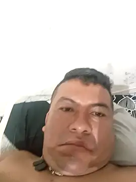 Snapshot of 30-zulefabiansolarte chatting on 10-05-25, 09:40 30-zulefabiansolarte online show from 10-05-25, 09:40