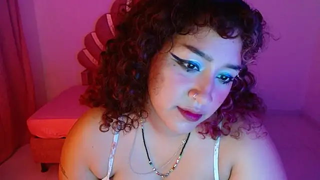 BlueeVelvet online show from 10-21-25, 11:27