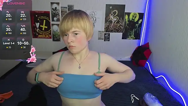 Cattie w  online show from 12-23-25, 01:14