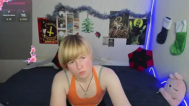 Cattie w  online show from 01-08-26, 01:19