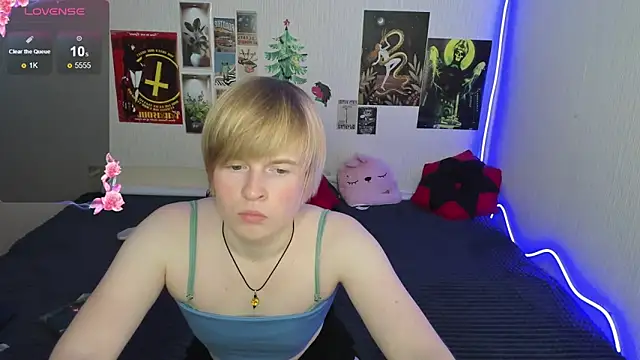 Cattie w  online show from 01-17-26, 01:21