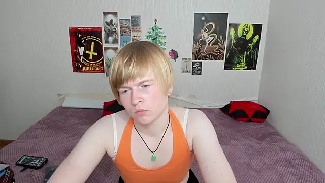 Snapshot of Cattie_w_ chatting on 05-26-26, 01:12 Cattie w online show from 05-26-26, 01:12