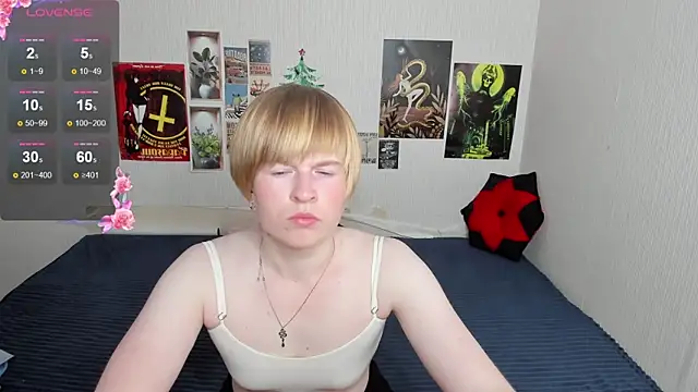 Snapshot of Cattie_w_ chatting on 06-02-26, 01:07 Cattie w online show from 06-02-26, 01:07
