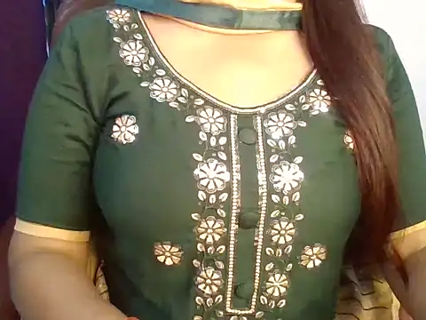 Snapshot of LOVELY_SUKOON chatting on 10-02-25, 04:30 LOVELY SUKOON online show from 10-02-25, 04:30
