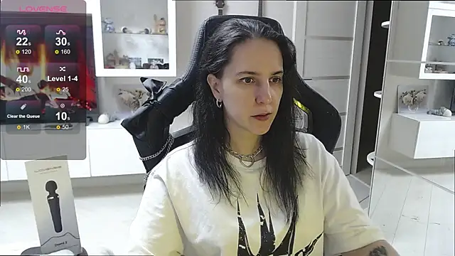 Irwi Tomboy online show from 10-23-25, 05:01