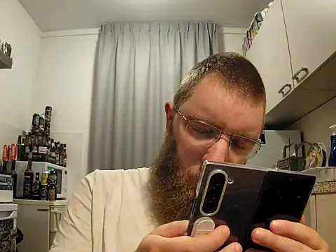 Snapshot of kinderkooriscoel- chatting on 10-03-25, 01:46 kinderkooriscoel- online show from 10-03-25, 01:46