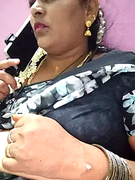 navyasree143 online show from 10-30-25, 01:23