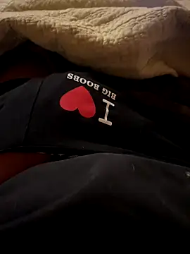 Snapshot of arcy973 chatting on 11-22-25, 03:38 arcy973 online show from 11-22-25, 03:38