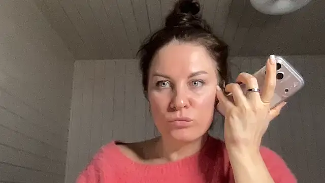 Snapshot of Tarivona chatting on 02-02-26, 10:36 Tarivona online show from 02-02-26, 10:36