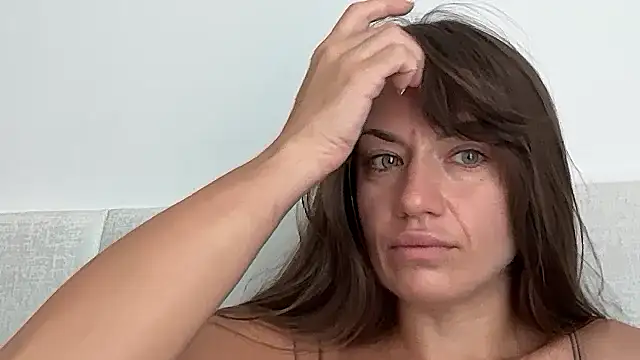 Snapshot of Roriann chatting on 02-20-26, 05:15 Roriann online show from 02-20-26, 05:15