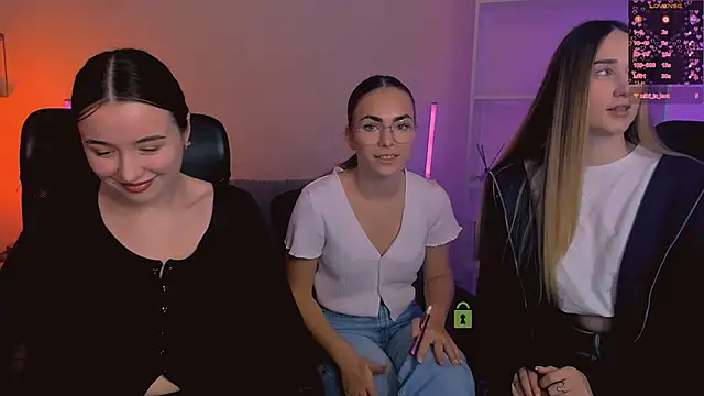 leslie bird online show from 11-29-25, 10:18