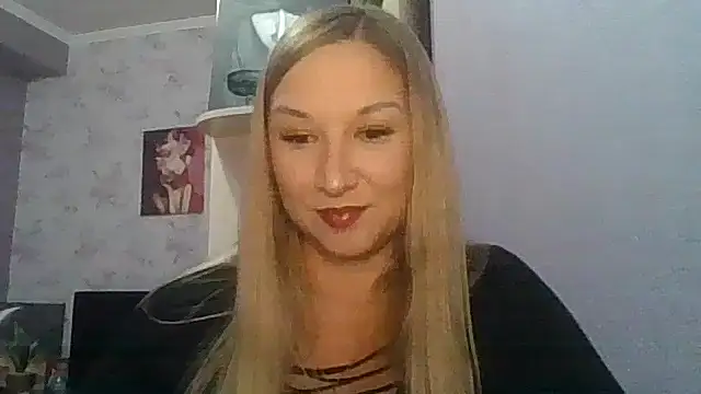 Snapshot of marii-a39 chatting on 10-04-25, 10:24 marii-a39 online show from 10-04-25, 10:24