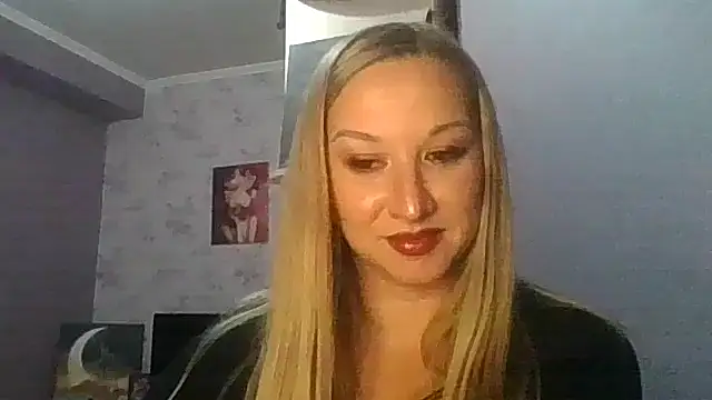 Snapshot of marii-a39 chatting on 10-06-25, 11:29 marii-a39 online show from 10-06-25, 11:29