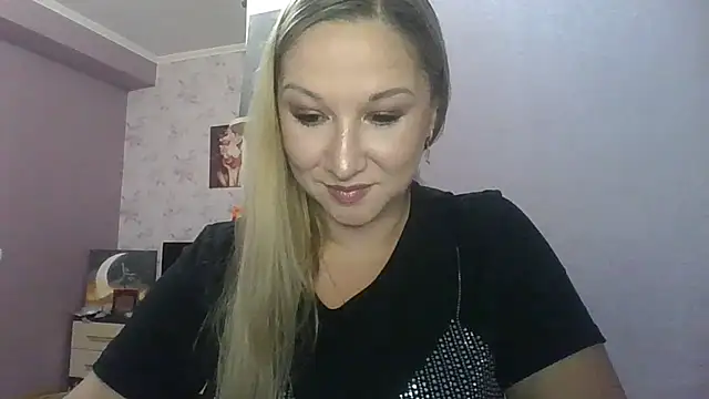 Snapshot of marii-a39 chatting on 11-10-25, 12:37 marii-a39 online show from 11-10-25, 12:37