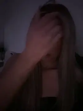 Snapshot of blondeeee chatting on 02-02-26, 04:49 blondeeee online show from 02-02-26, 04:49