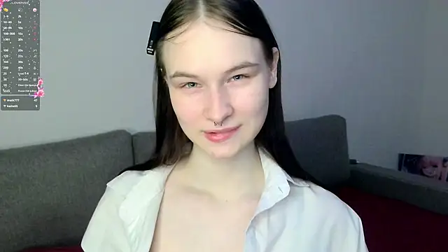 LolaVibe online show from 02-16-26, 01:13