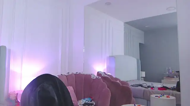 ChantalGarner online show from 10-31-25, 12:50