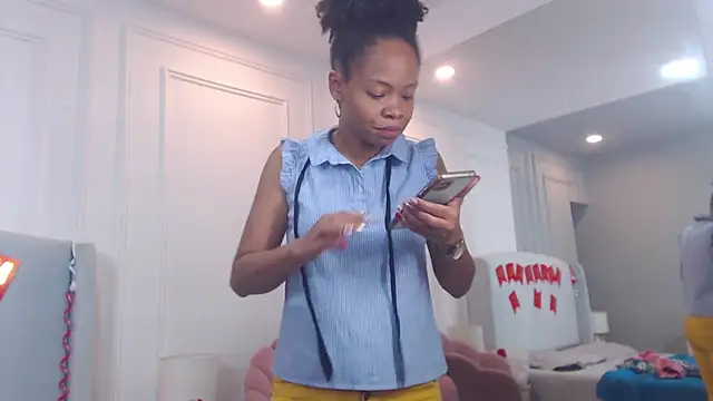 ChantalGarner online show from 11-25-25, 01:00