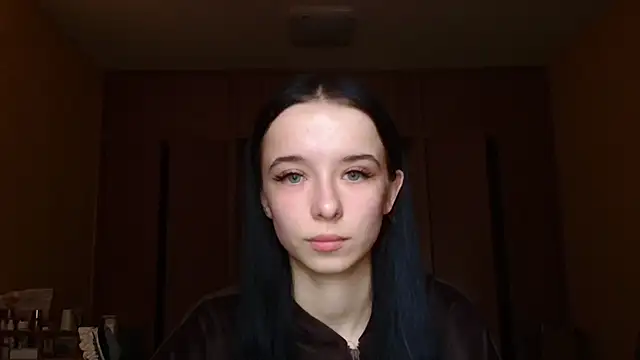 Emilia Light online show from 03-19-26, 06:50