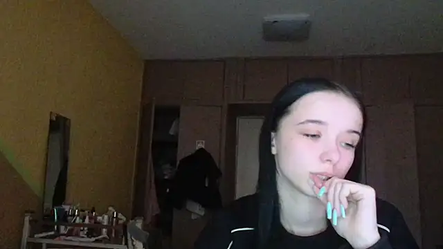 Emilia Light online show from 04-03-26, 08:01