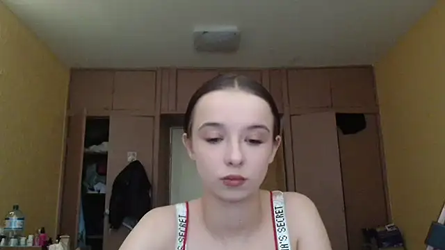 Emilia Light online show from 05-07-26, 10:20