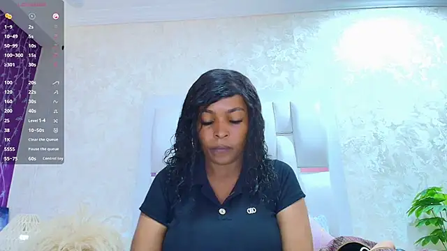 Layla lell online show from 04-11-26, 12:42