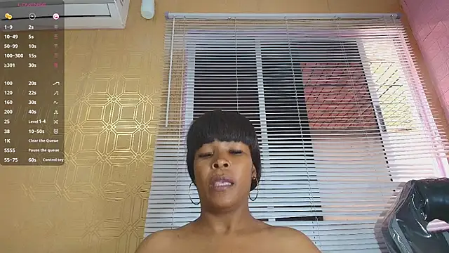 Layla lell online show from 05-13-26, 12:35