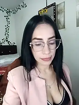 Snapshot of YaraDuartee chatting on 02-09-26, 11:53 YaraDuartee online show from 02-09-26, 11:53