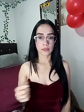 Snapshot of YaraDuartee chatting on 02-25-26, 11:58 YaraDuartee online show from 02-25-26, 11:58