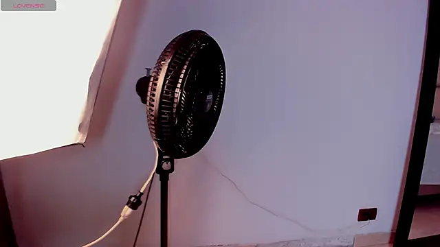 Caroline Millerr online show from 01-14-26, 08:36