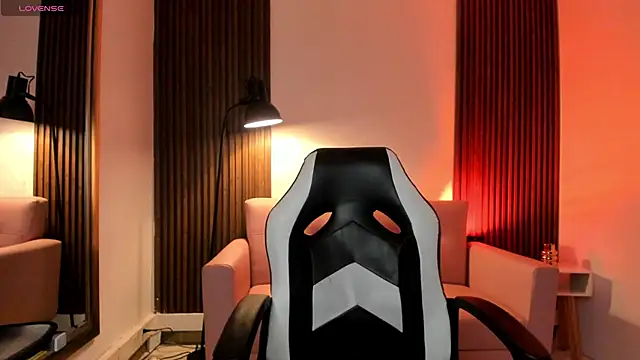 Snapshot of MAGIC_VERA chatting on 02-05-26, 02:00 MAGIC VERA online show from 02-05-26, 02:00