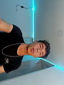 Ivonnybonn online show from 10-11-25, 03:17