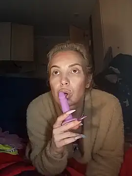 Conny Shellie online show from 11-25-25, 04:23