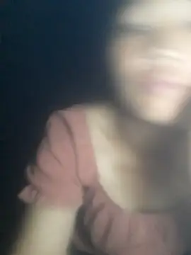 Snapshot of bree-zz chatting on 10-05-25, 11:24 bree-zz online show from 10-05-25, 11:24