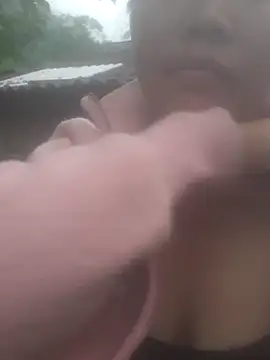 Snapshot of bree-zz chatting on 11-11-25, 11:49 bree-zz online show from 11-11-25, 11:49