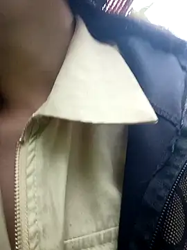 Snapshot of bree-zz chatting on 02-02-26, 02:21 bree-zz online show from 02-02-26, 02:21