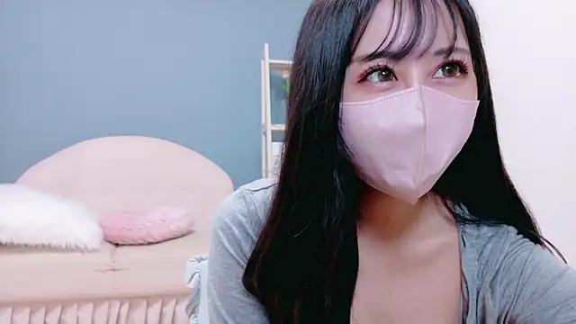 Snapshot of -Rukachi- chatting on 10-19-25, 10:38 -Rukachi- online show from 10-19-25, 10:38