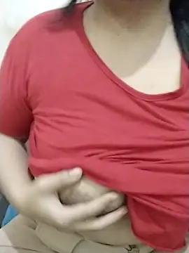 Snapshot of Yourbabysweet05 chatting on 09-27-25, 09:14 Yourbabysweet05 online show from 09-27-25, 09:14