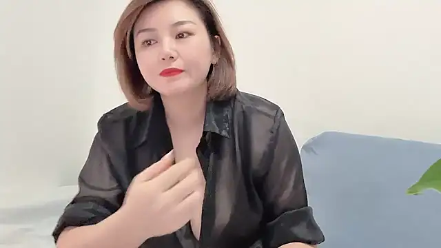 Snapshot of tanmeimi188 chatting on 10-27-25, 06:39 tanmeimi188 online show from 10-27-25, 06:39