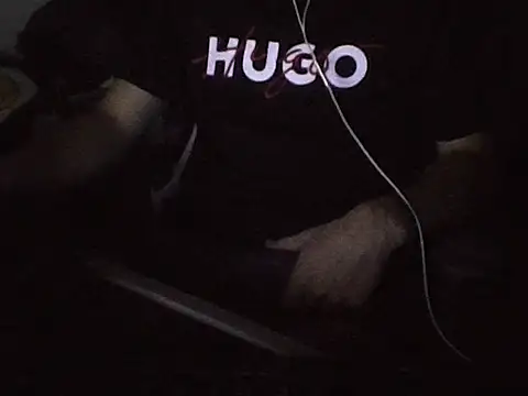 Snapshot of AlbertoRuiz086 chatting on 09-29-25, 06:29 AlbertoRuiz086 online show from 09-29-25, 06:29