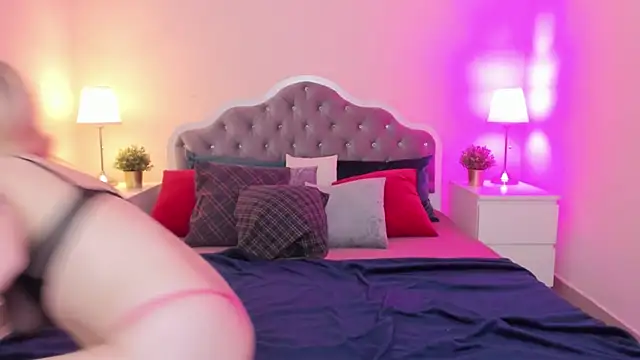 CamillaDreamer online show from 11-07-25, 06:19