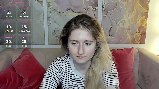 Snapshot of CamillaDreamer chatting on 04-29-26, 06:14 CamillaDreamer online show from 04-29-26, 06:14
