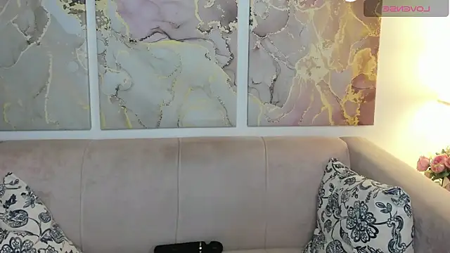 Snapshot of CamillaDreamer chatting on 05-16-26, 12:07 CamillaDreamer online show from 05-16-26, 12:07