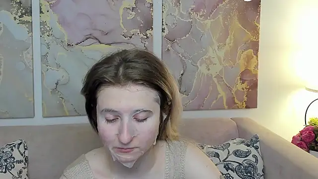 Snapshot of CamillaDreamer chatting on 05-31-26, 11:39 CamillaDreamer online show from 05-31-26, 11:39