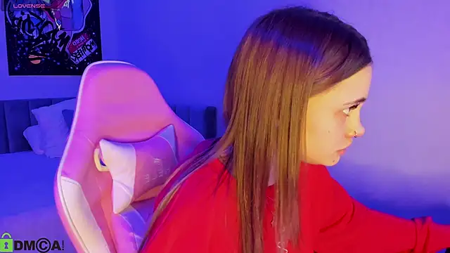 KarinaBroks online show from 12-18-25, 12:00