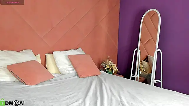 KarinaBroks online show from 01-16-26, 10:19