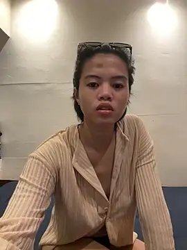 Snapshot of Obre17 chatting on 07-22-26, 07:00 Obre17 online show from 07-22-26, 07:00