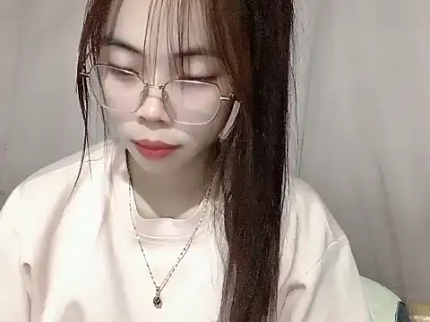 Snapshot of Ellie039 chatting on 09-26-25, 03:38 Ellie039 online show from 09-26-25, 03:38