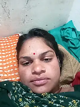 Snapshot of SHMA-77 chatting on 11-17-25, 04:13 SHMA-77 online show from 11-17-25, 04:13